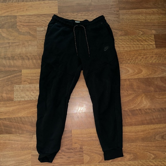 Nike Black Tech Fleece Sweats - Picture 1 of 5